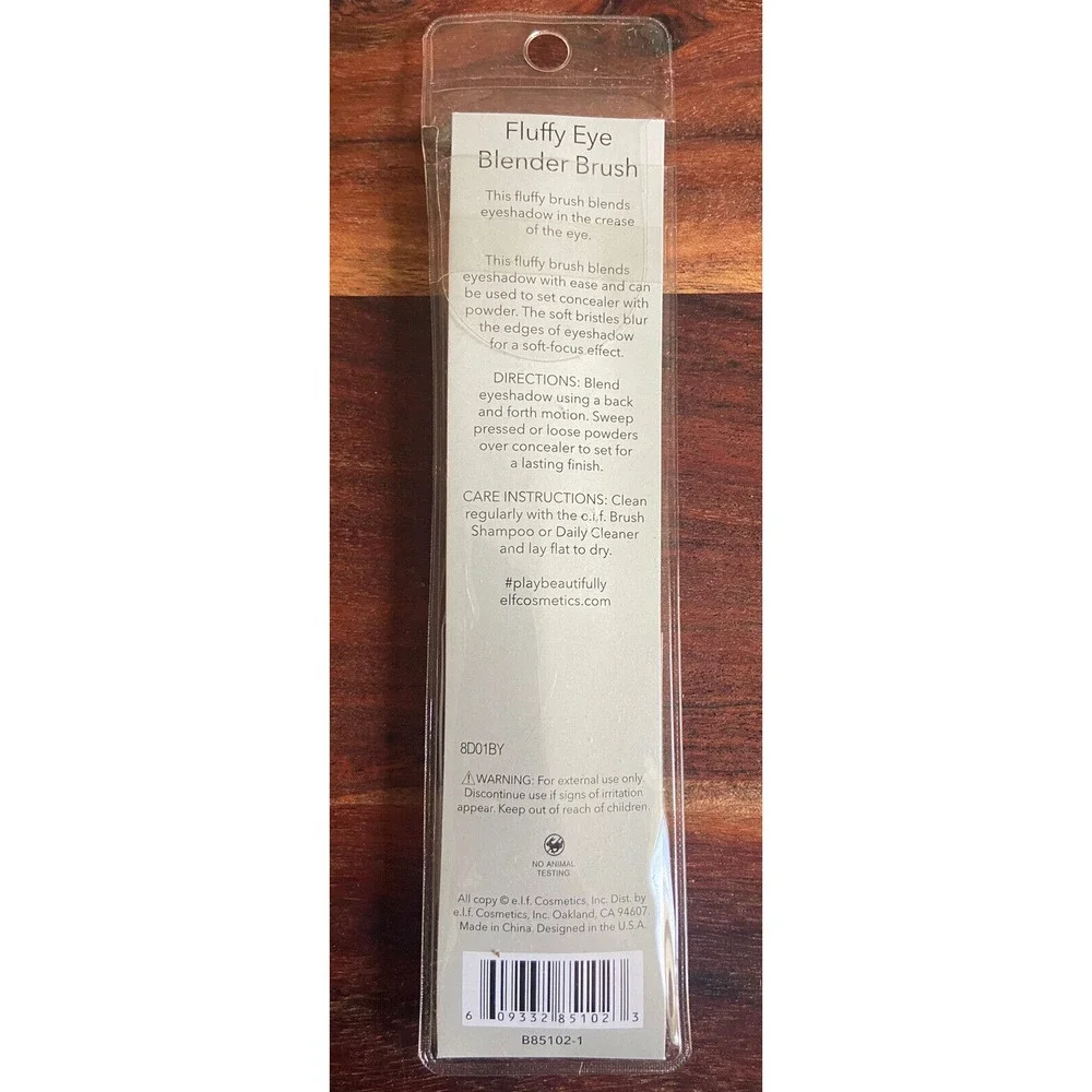 e.l.f. Fluffy Eye Blender Brush, Vegan Makeup Tool, Flawlessly Applies Eyeshadow